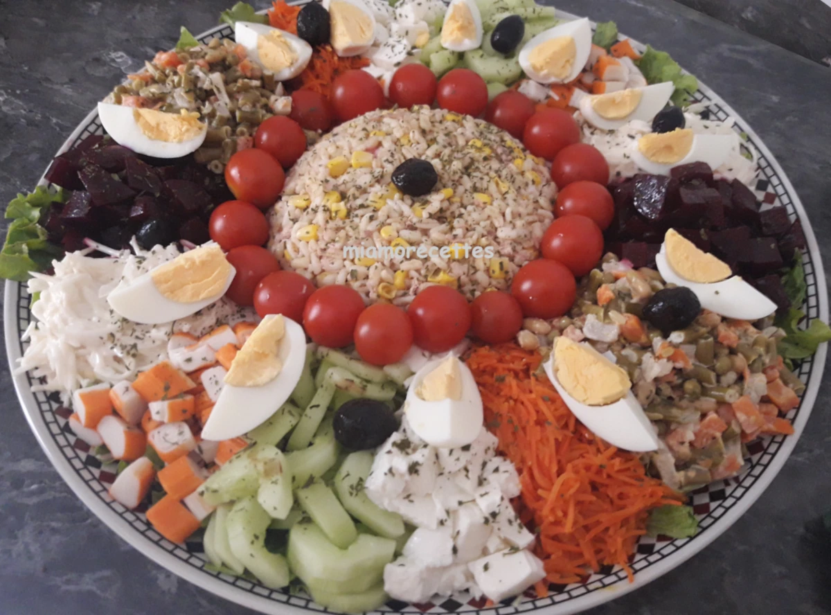Salade composée de légumes frais et cuits