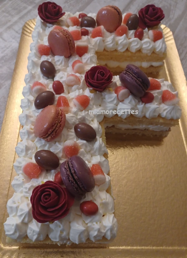 Letter Cake sous forme de la lettre F
