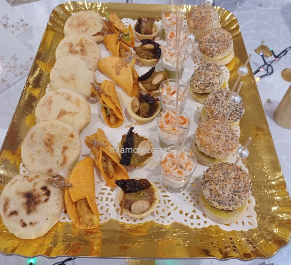 Plateau de petits fours salés