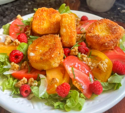 Salade de chèvre chaud