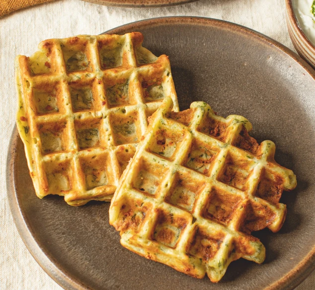 Gaufres salés au fromage et aux herbes