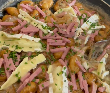 Gnocchis aux oignons et camembert
