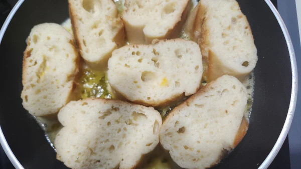 Tranches de pain rassis