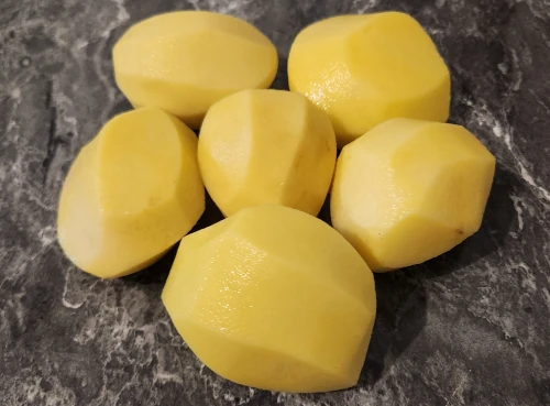 Pommes de terre épluchées