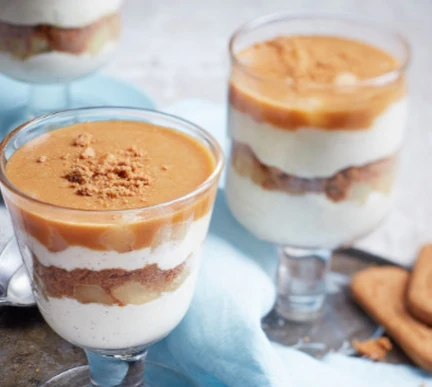 Verrine pomme poire spéculos à la crème fouettée