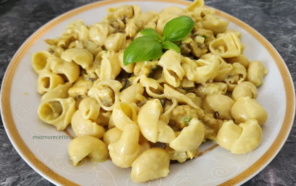Pâtes crémeuses poulet champignons