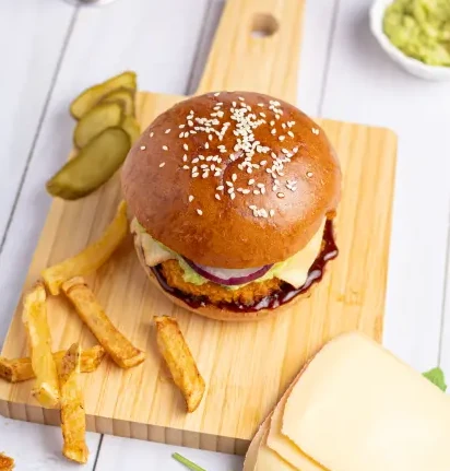 Burger au poulet croustillant et guacamole
