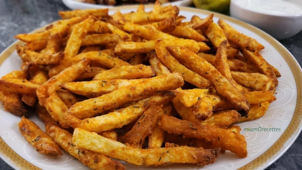Frites de pommes de terre épicées au Air Fryer