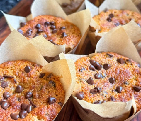 Muffins au chocolat sans sucre et sans beurre